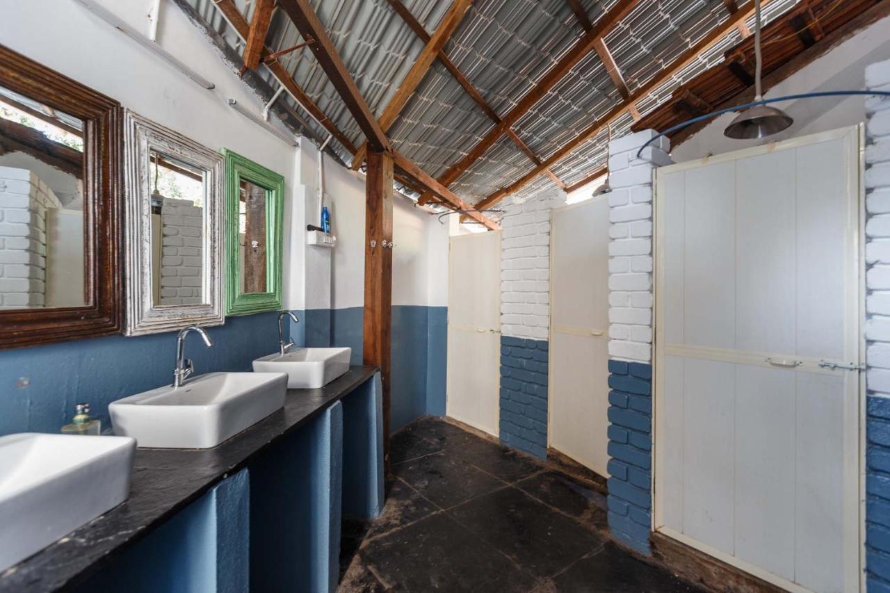 Woke Arpora Hostel Exterior photo